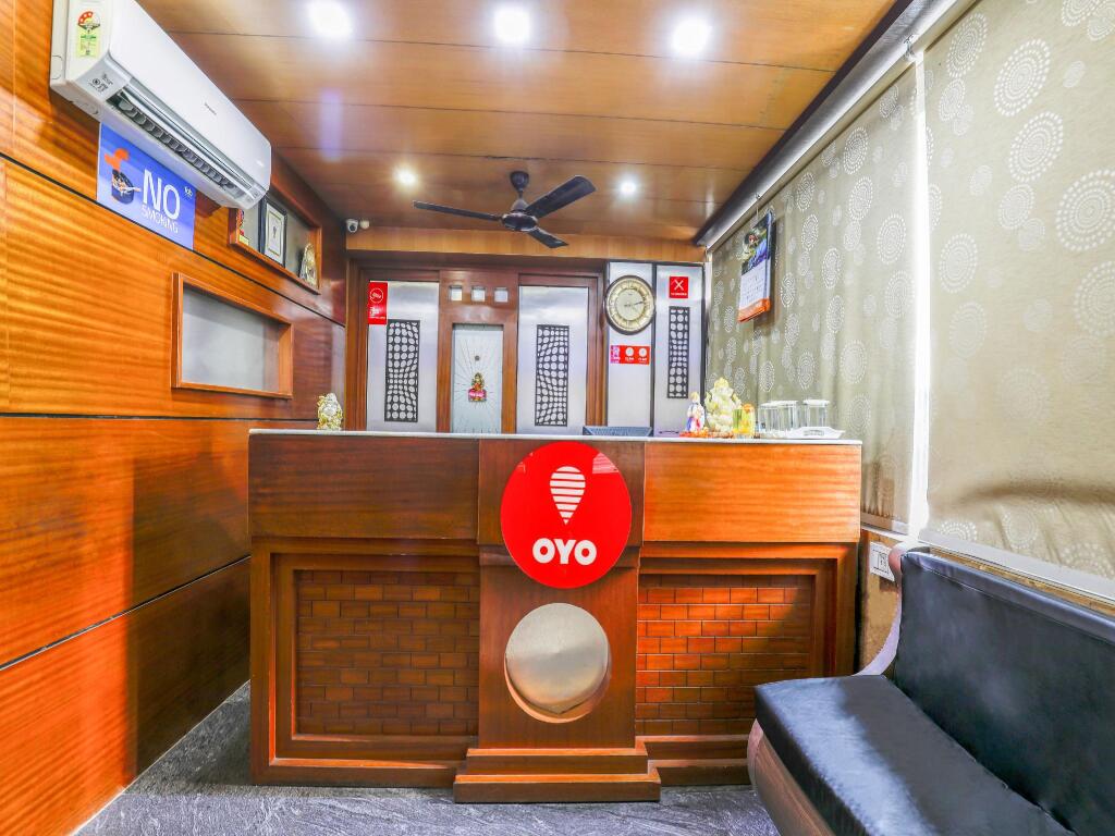Висакхапатнам: OYO 16930 Madhura Inn
