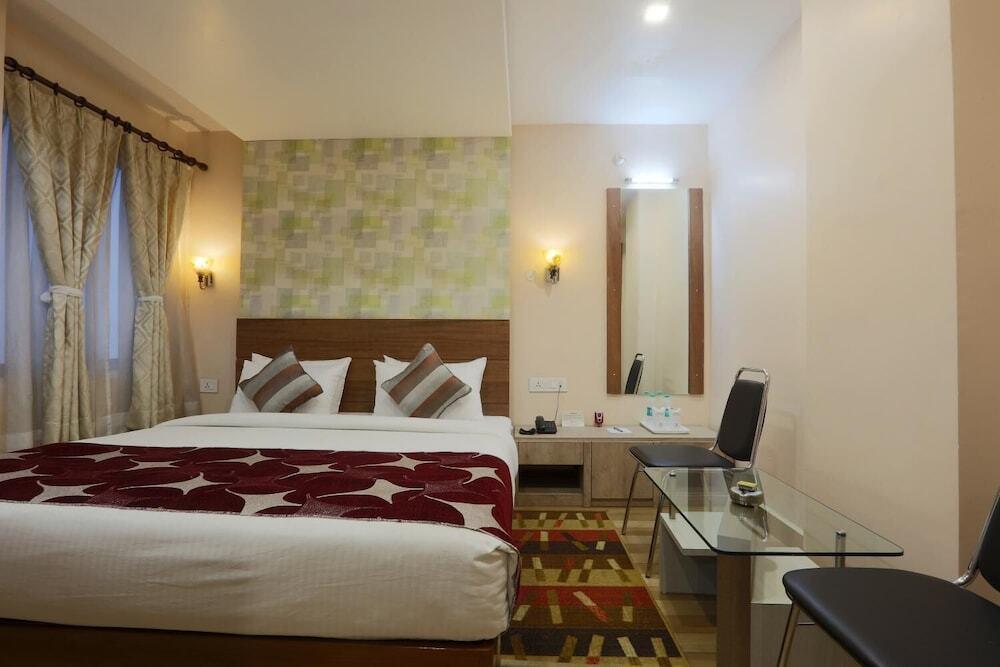 Гувахати: Hotel SJ International