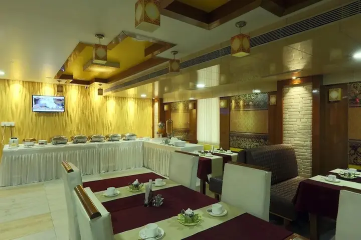 Гувахати: Hotel SJ International