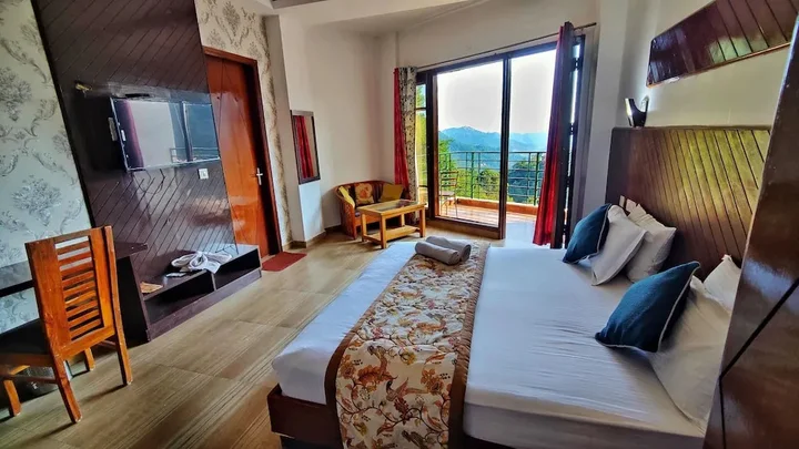 Казаули: Neel Giri Resort