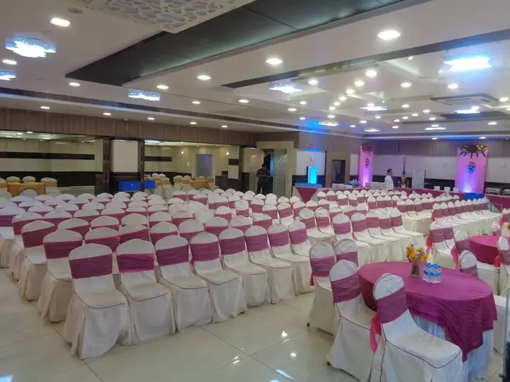 Патна: The AVR Hotels & Banquets