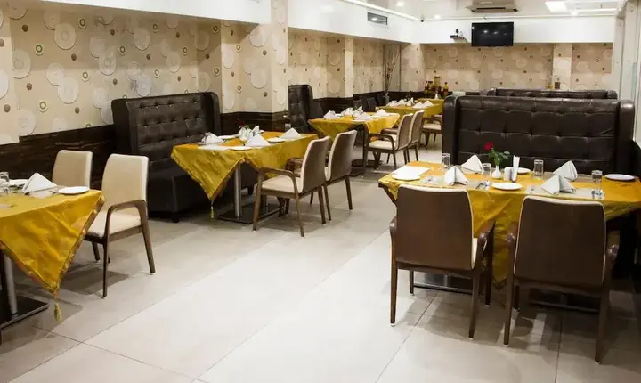 Патна: The AVR Hotels & Banquets