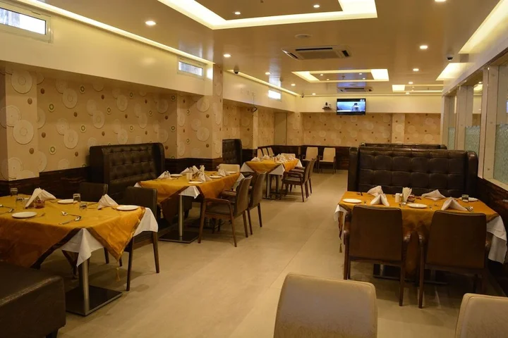 Патна: The AVR Hotels & Banquets