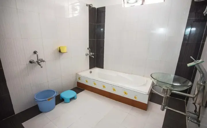 Сатна: Hotel Apaar Residency