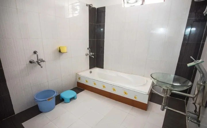 Сатна: Hotel Apaar Residency