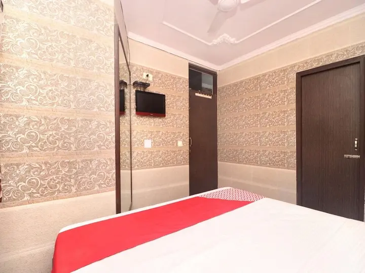 Лудхиана: OYO 15546 Hotel KK
