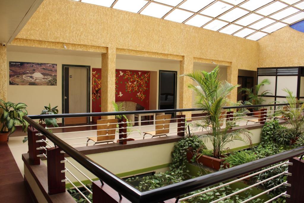 Нашик: Hotel Cool Palace