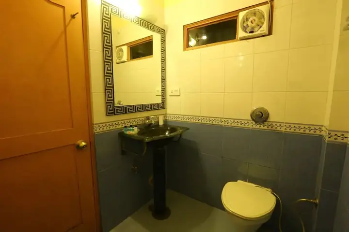 Кангра: Hotel Samdupling Himalayan Brothers