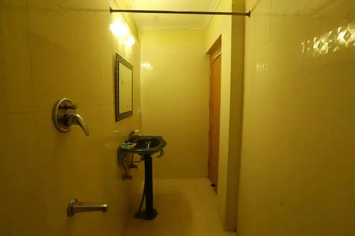 Кангра: Hotel Samdupling Himalayan Brothers