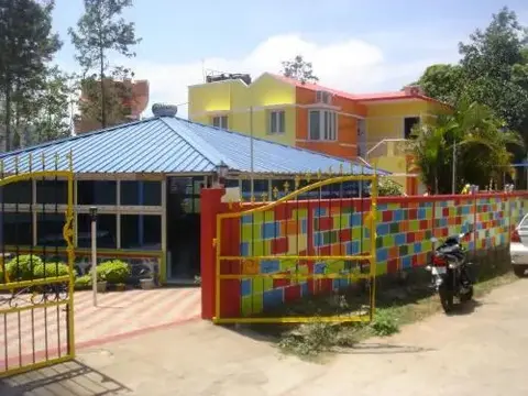 Салем: Sophy's Resorts