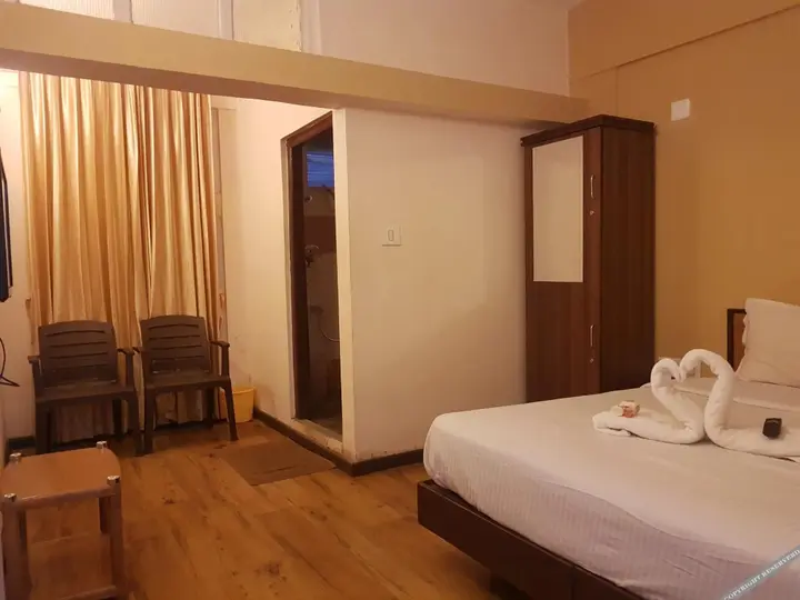 Ути: Hotel Zion International