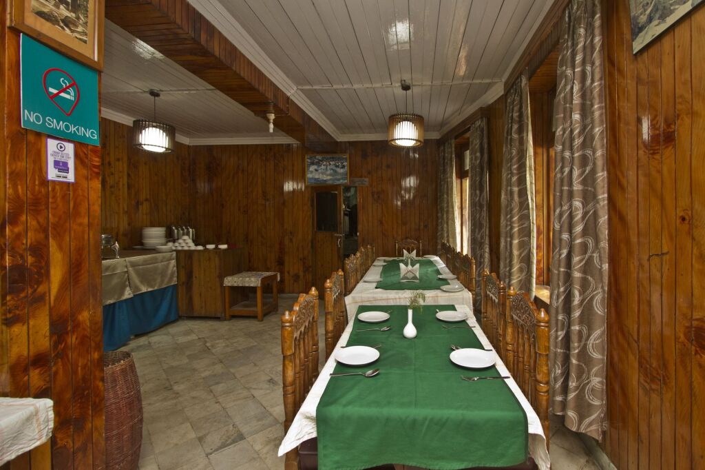 Манали: Hotel Holiday Home International