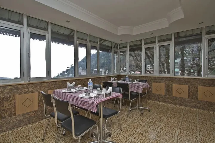 Дармсала: OYO 4605 Hotel Aakarsh