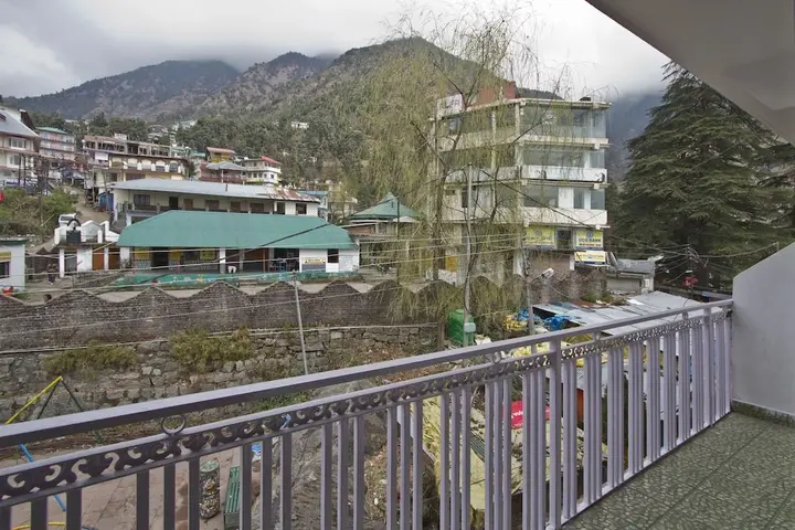Дармсала: OYO 4605 Hotel Aakarsh