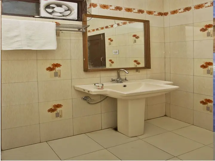 Дармсала: OYO 4605 Hotel Aakarsh