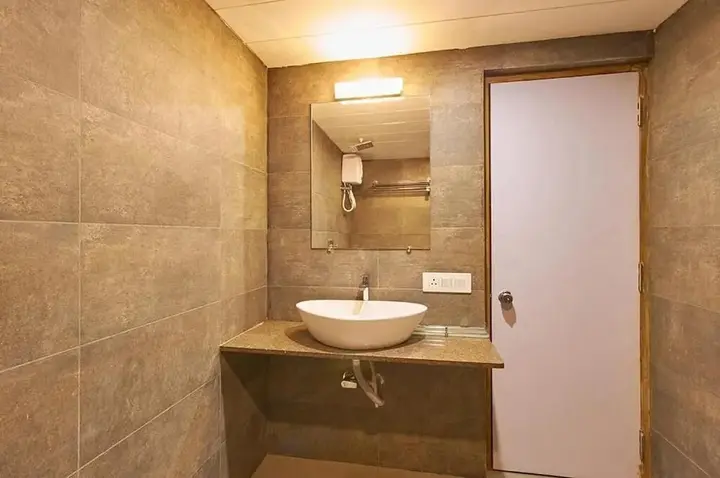 Гандхинагар: 7Wonders Hotel