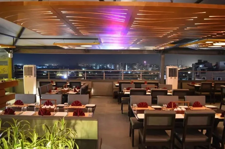Гандхинагар: 7Wonders Hotel