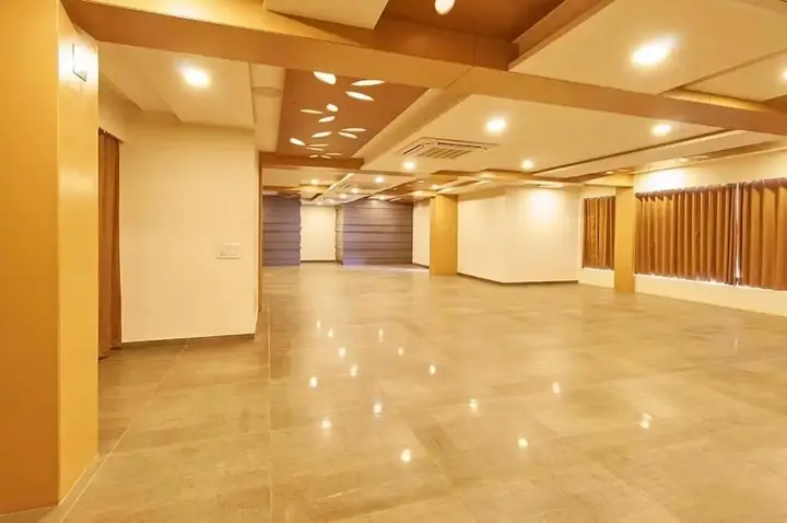 Гандхинагар: 7Wonders Hotel