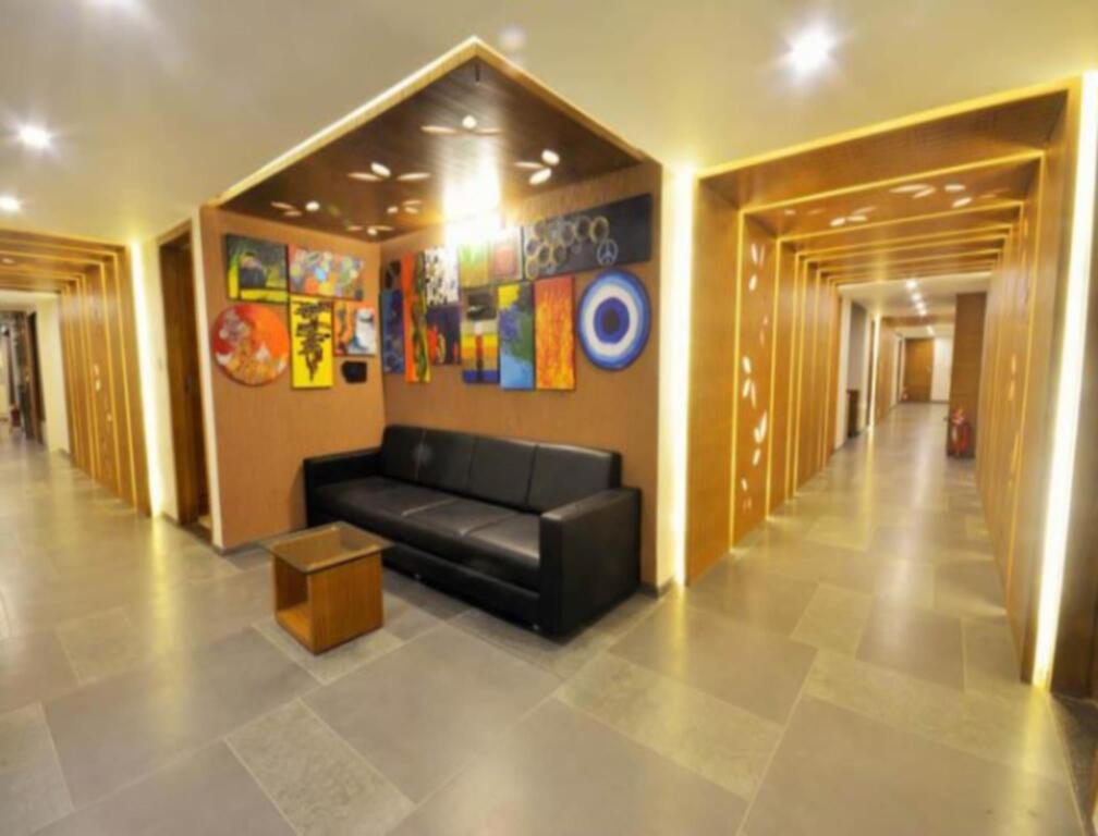 Гандхинагар: 7Wonders Hotel