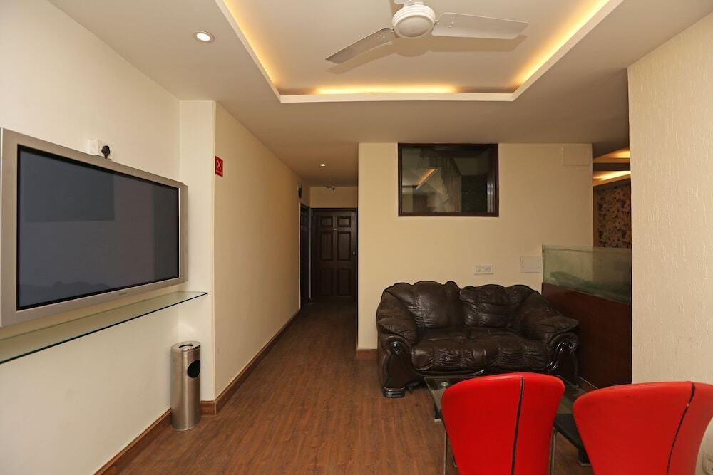 Гуруграм: OYO 8535 Hotel Mayarch