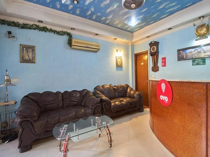 Гуруграм: OYO 8535 Hotel Mayarch