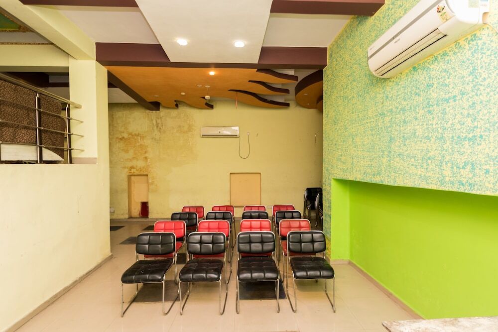 Колката: OYO 3276 Hotel Rockstar Suites