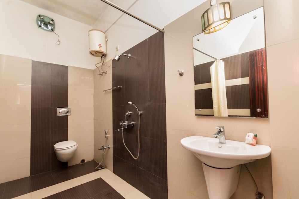 Колката: OYO 3276 Hotel Rockstar Suites