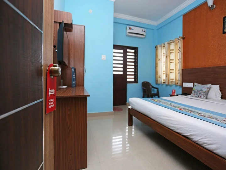Кушалнагар: OYO 9583 Hotel Qinn