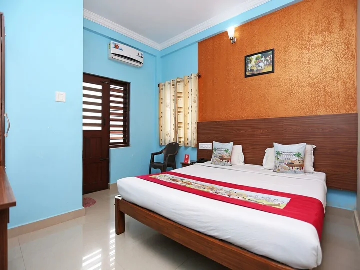 Кушалнагар: OYO 9583 Hotel Qinn