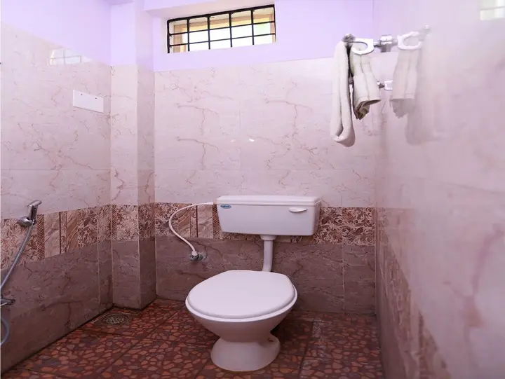 Кушалнагар: OYO 9583 Hotel Qinn