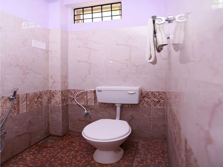 Кушалнагар: OYO 9583 Hotel Qinn