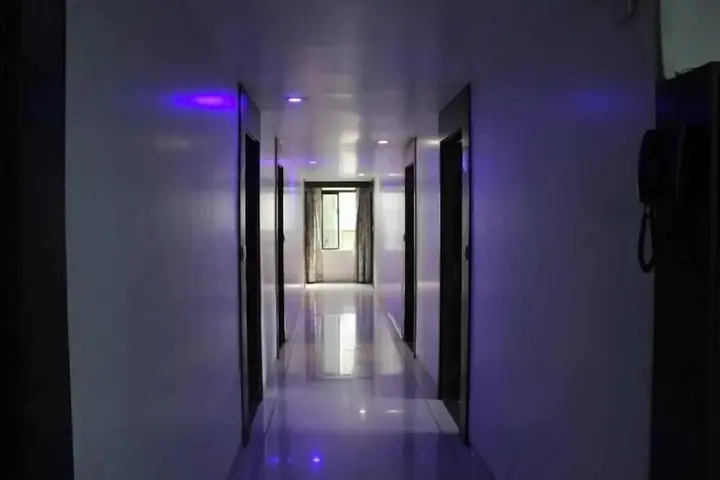 Дахану: Hotel Saffron