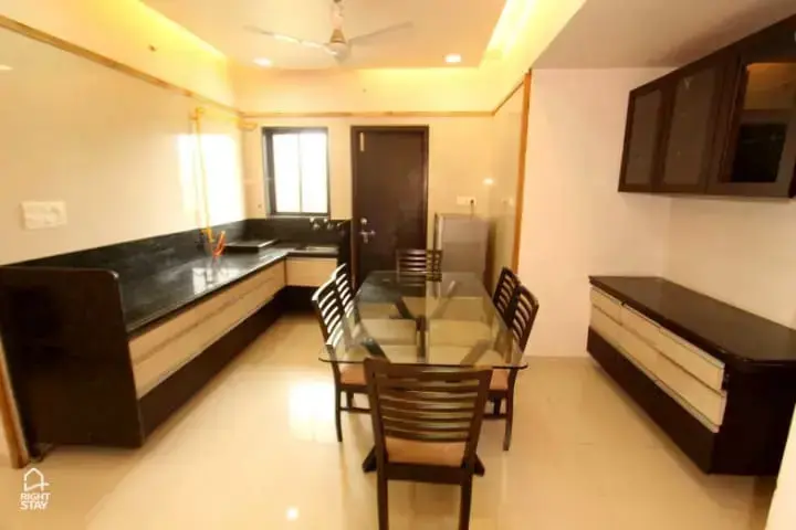 Сурат: ShriNivas Residency