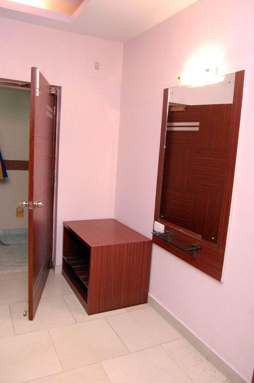 Колката: Hotel Rushabh Home