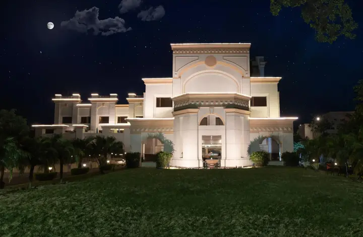 Прем-Нагар: The Competent Palace Hotel