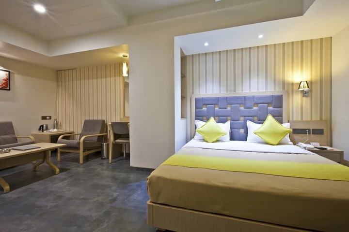 Сурат: Hotel Sifat International