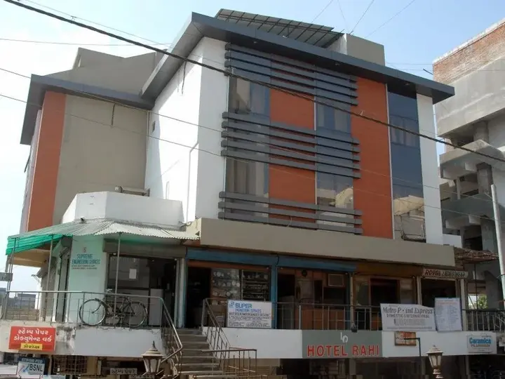 Вадодара: Hotel Rahi