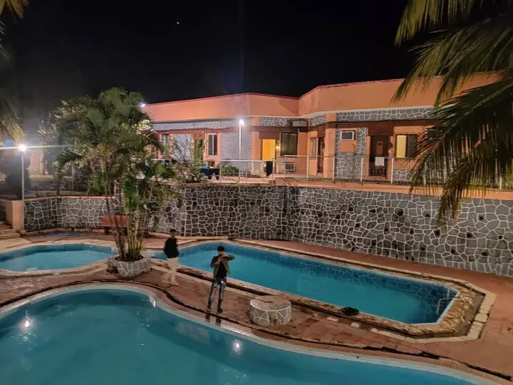Киим: Elysium Resort Alibaug