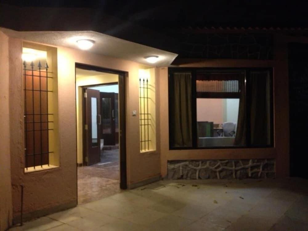 Киим: Elysium Resort Alibaug