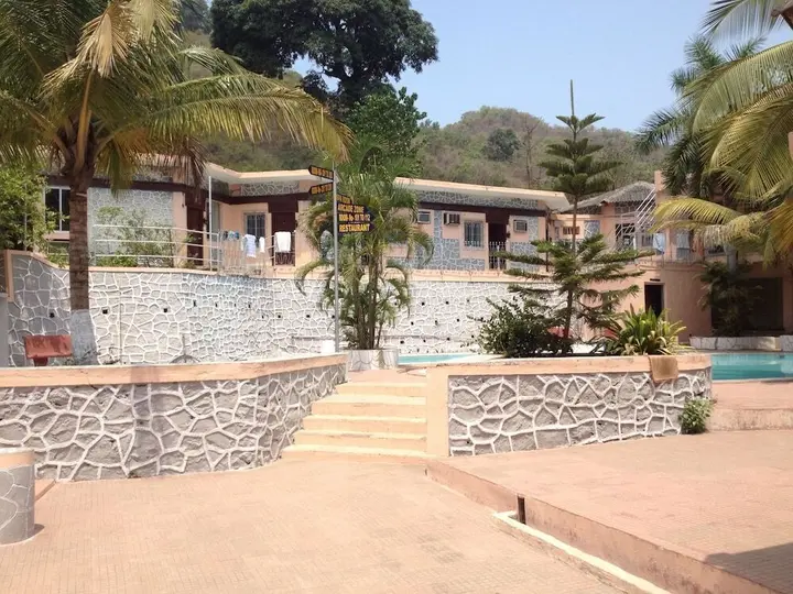 Киим: Elysium Resort Alibaug