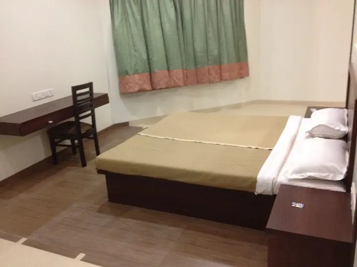 Киим: Elysium Resort Alibaug
