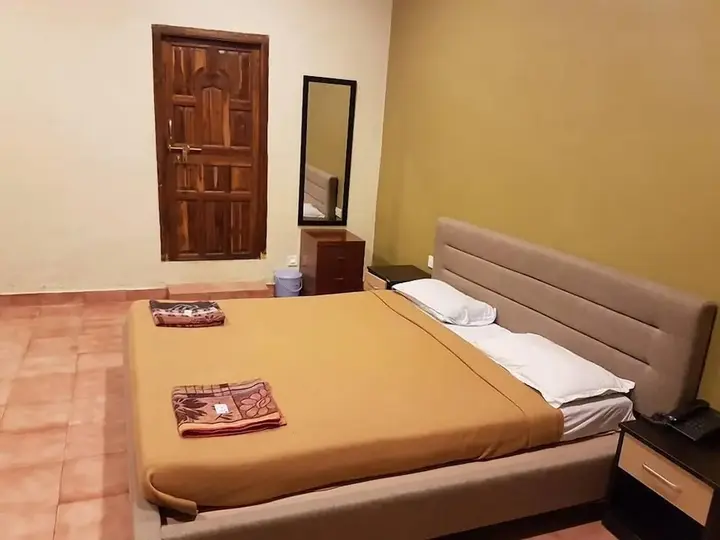 Киим: Elysium Resort Alibaug
