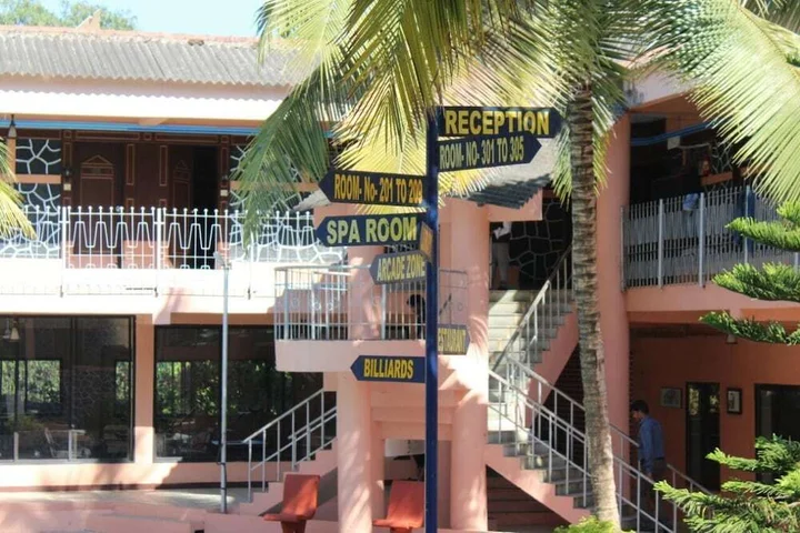 Киим: Elysium Resort Alibaug