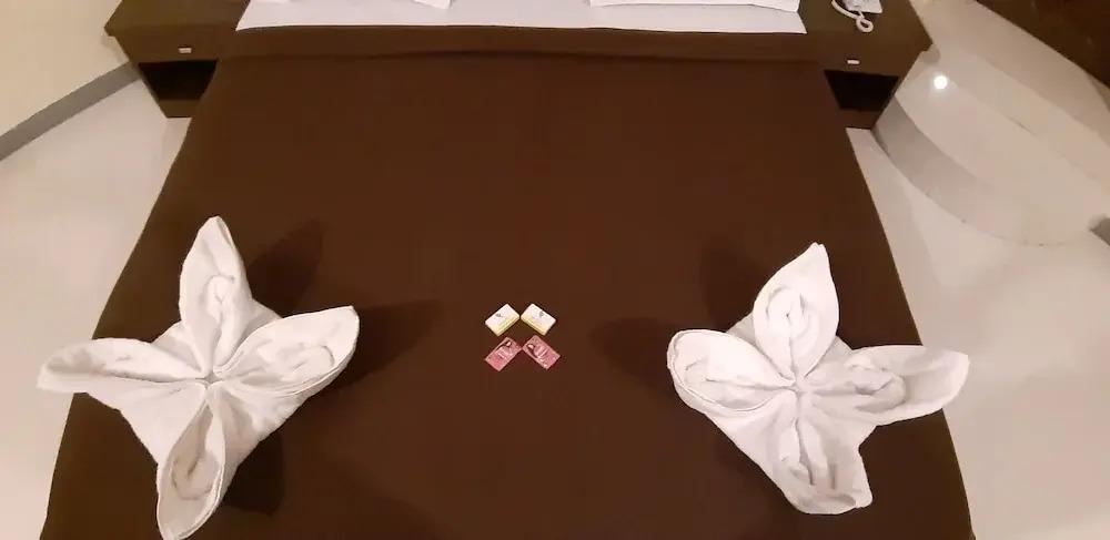 Киим: Elysium Resort Alibaug