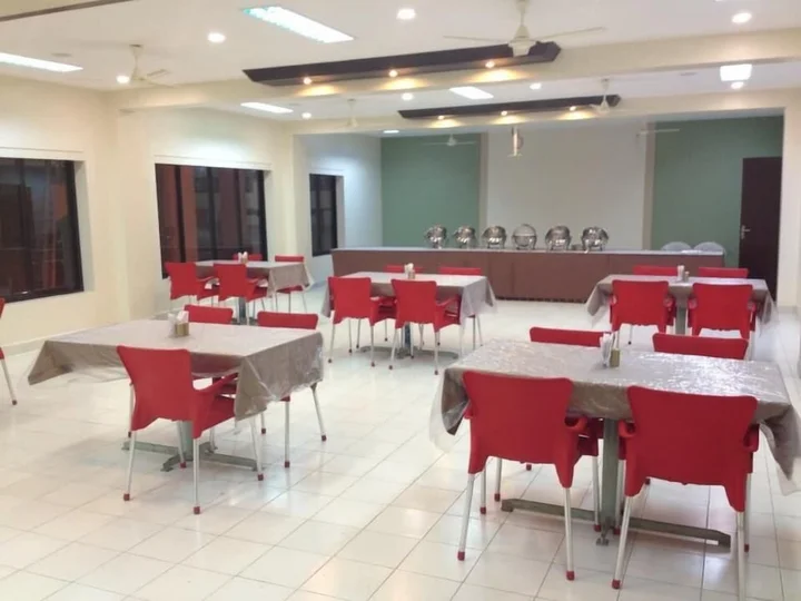 Киим: Elysium Resort Alibaug