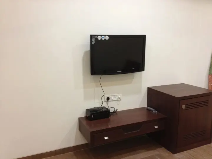 Киим: Elysium Resort Alibaug