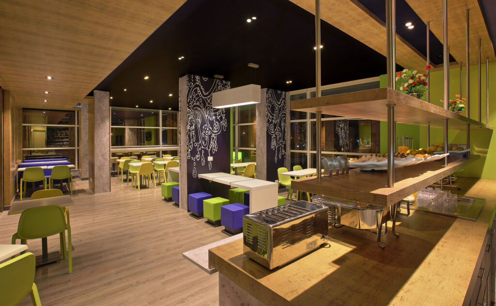 Пимпри-Чинчвад: Holiday Inn Express Pune Pimpri by IHG