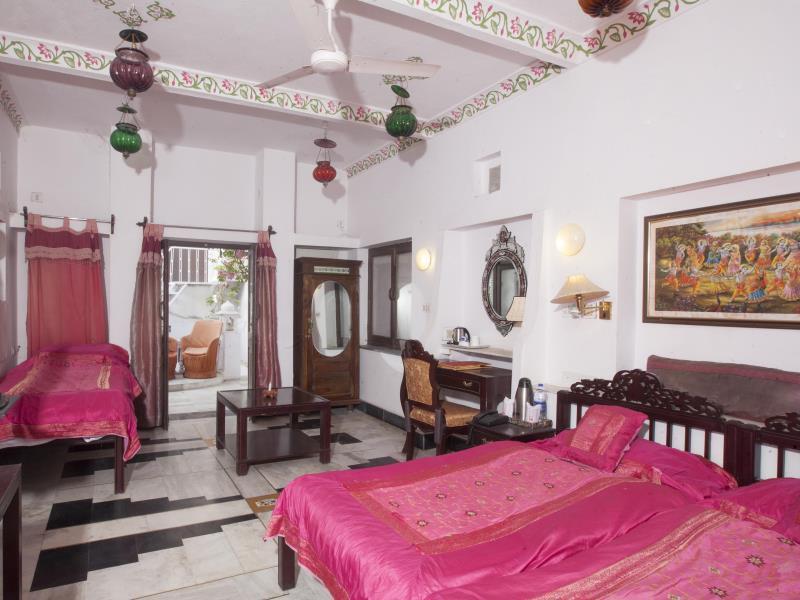 Удаипур: Lake Pichola Hotel