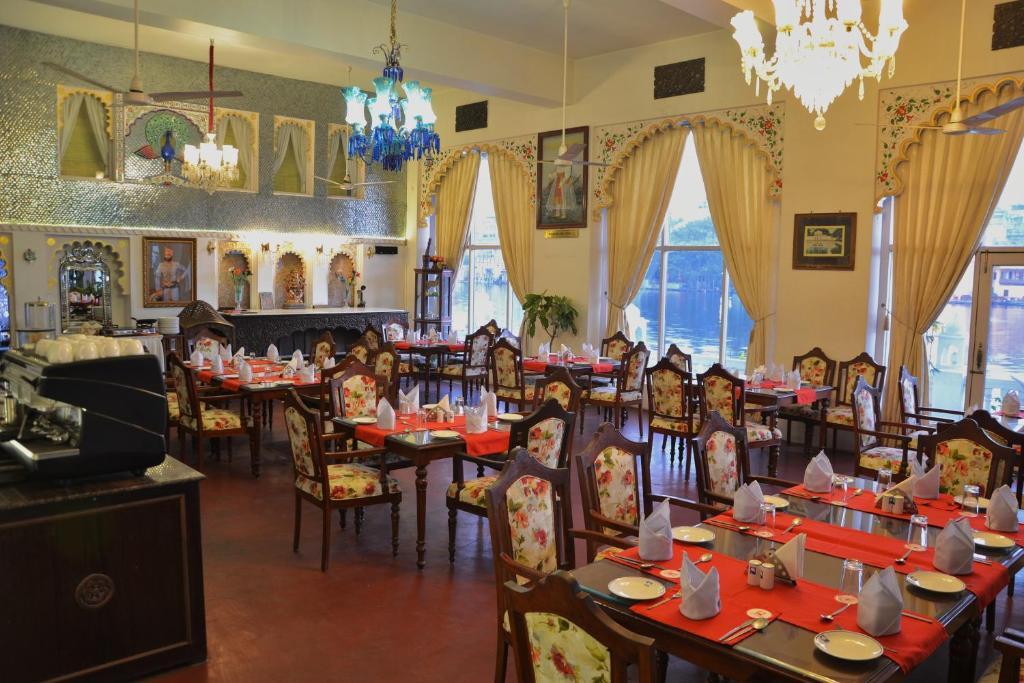 Удаипур: Lake Pichola Hotel