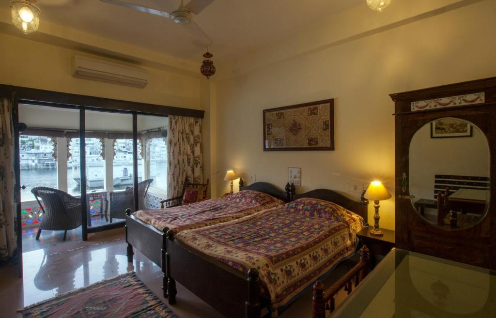 Удаипур: Lake Pichola Hotel